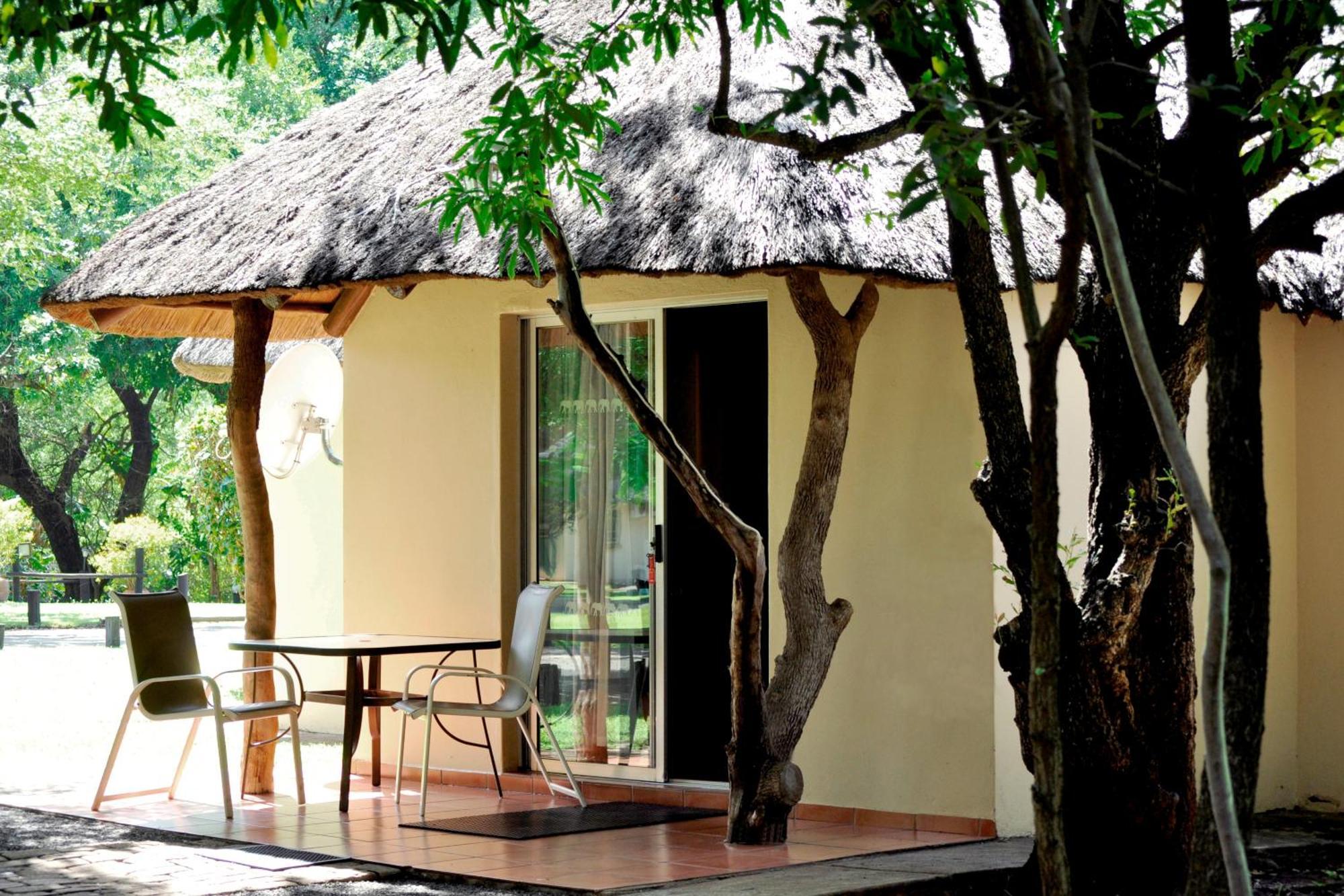 Komati River Chalets Komatipoort Exterior foto