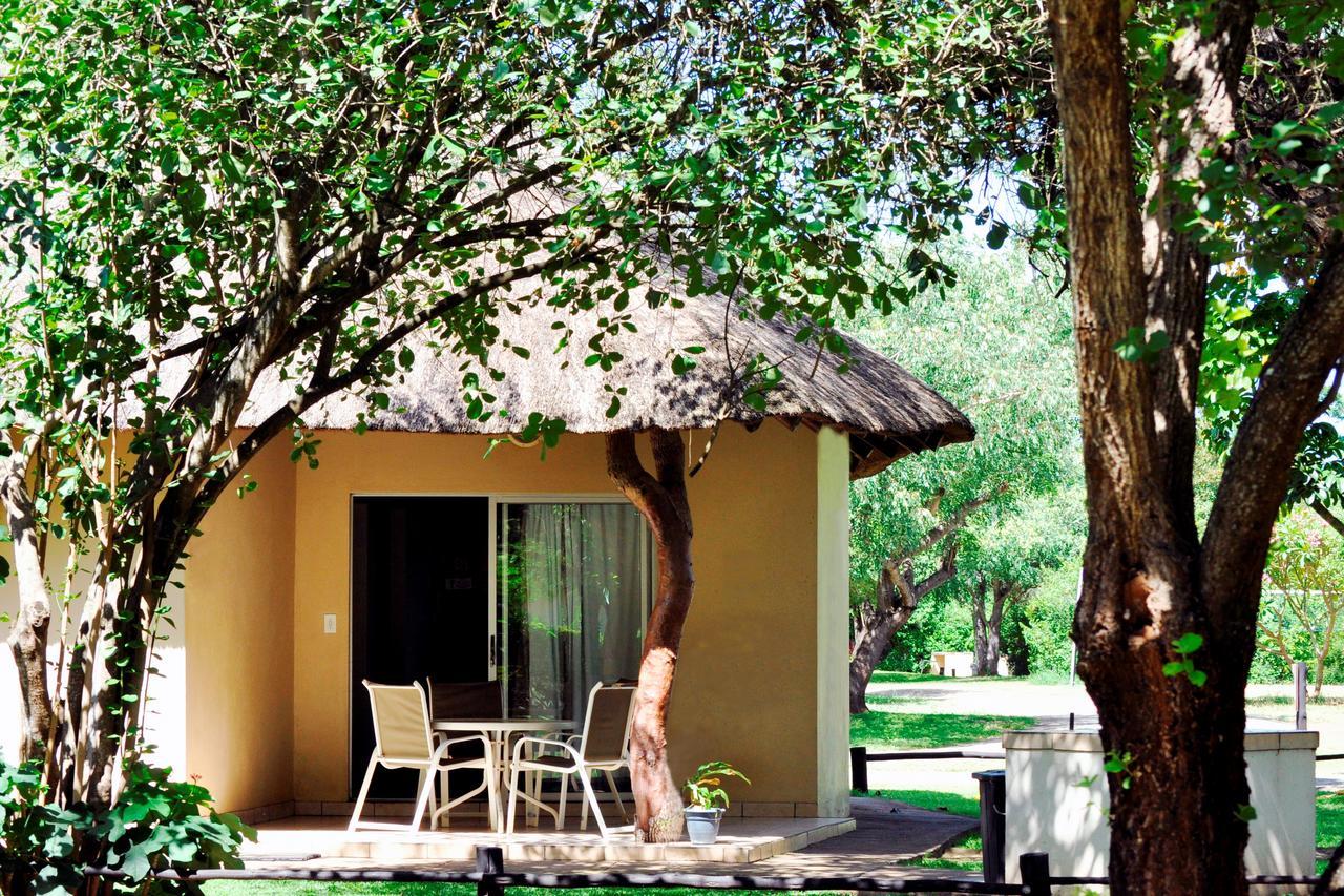 Komati River Chalets Komatipoort Exterior foto